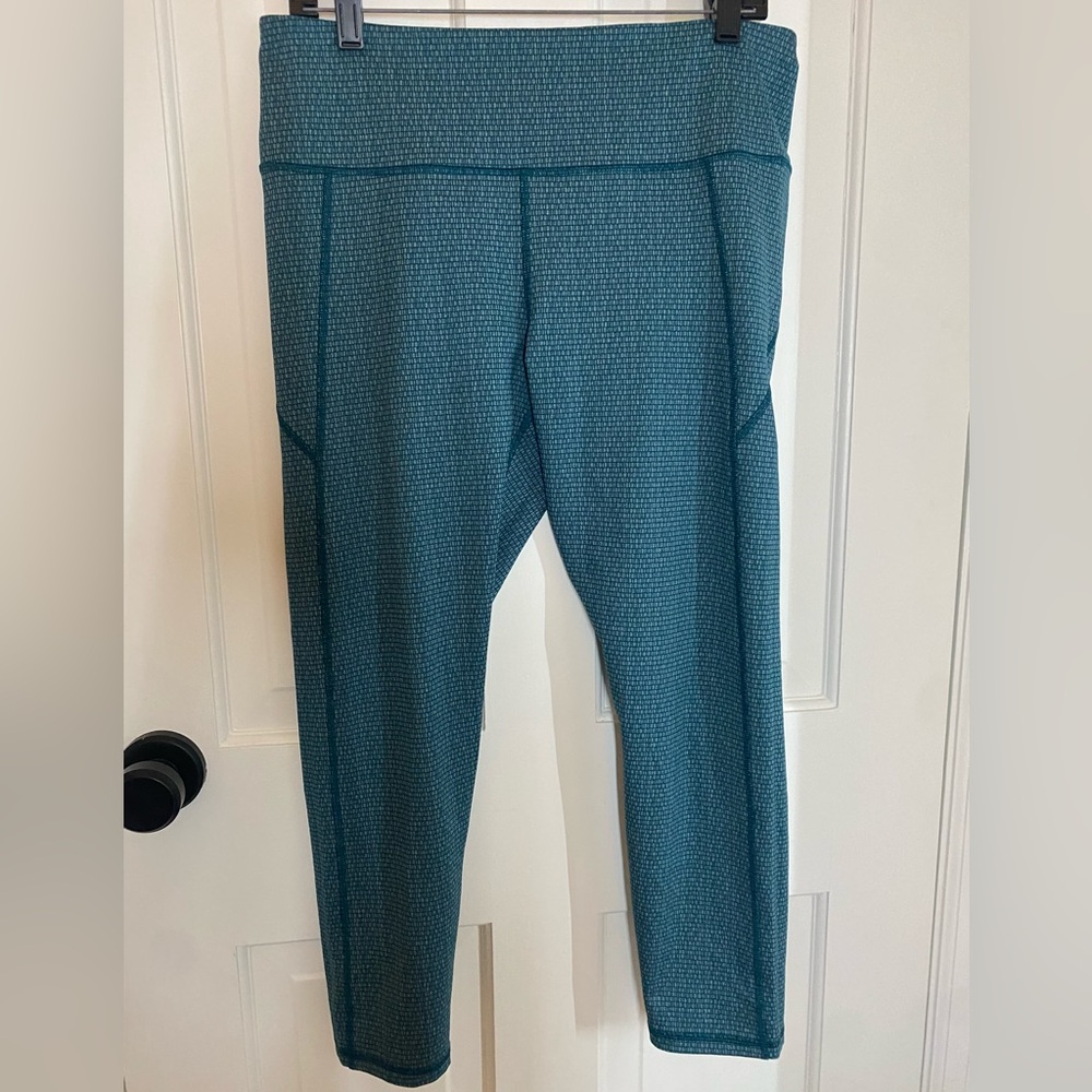 Nike Women's Crop Teal Leggings